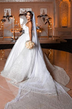 Vestidos de novia modernos de corte A, sin mangas y estilo princesa con purpurina
