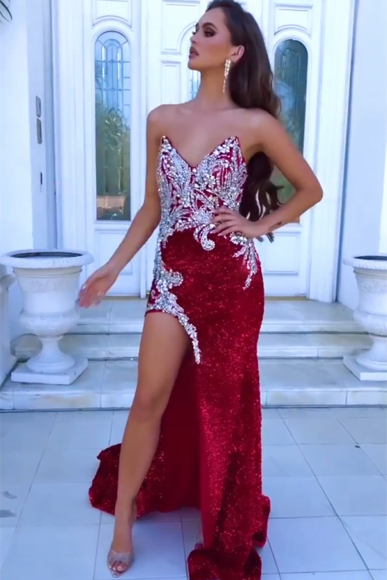 Vestido de Baile Moderno Vermelho Sem Mangas com Fenda Frontal Estilo Sereia e Cristais