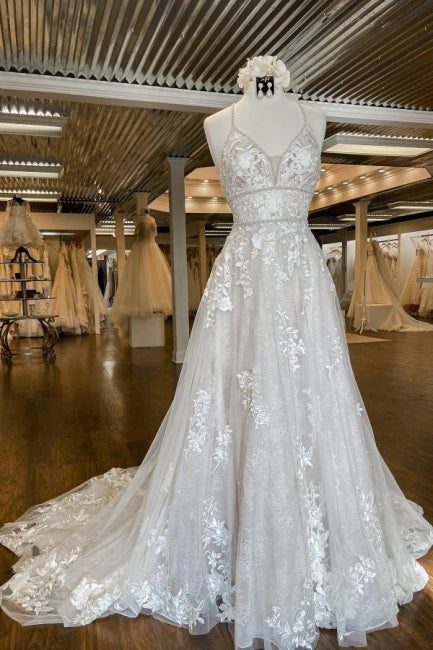 Abiti da sposa moderni a linea ad A con spalline sottili e pizzo