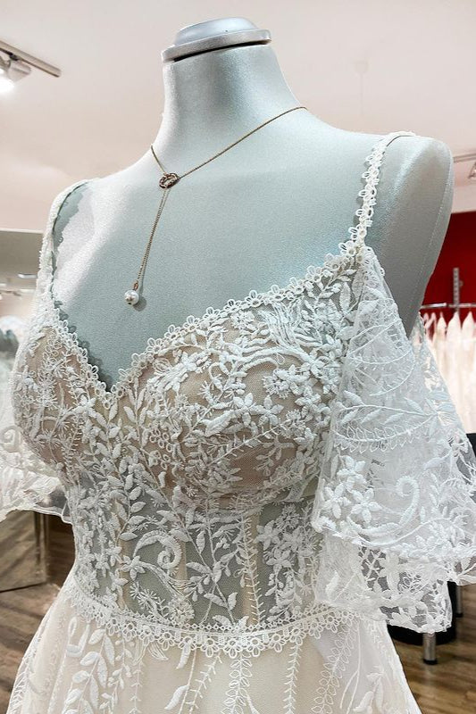 Vestido de Noiva Modesto Comprido em Linha A com Decote Coração, Tule e Aplicações de Renda, com Mangas