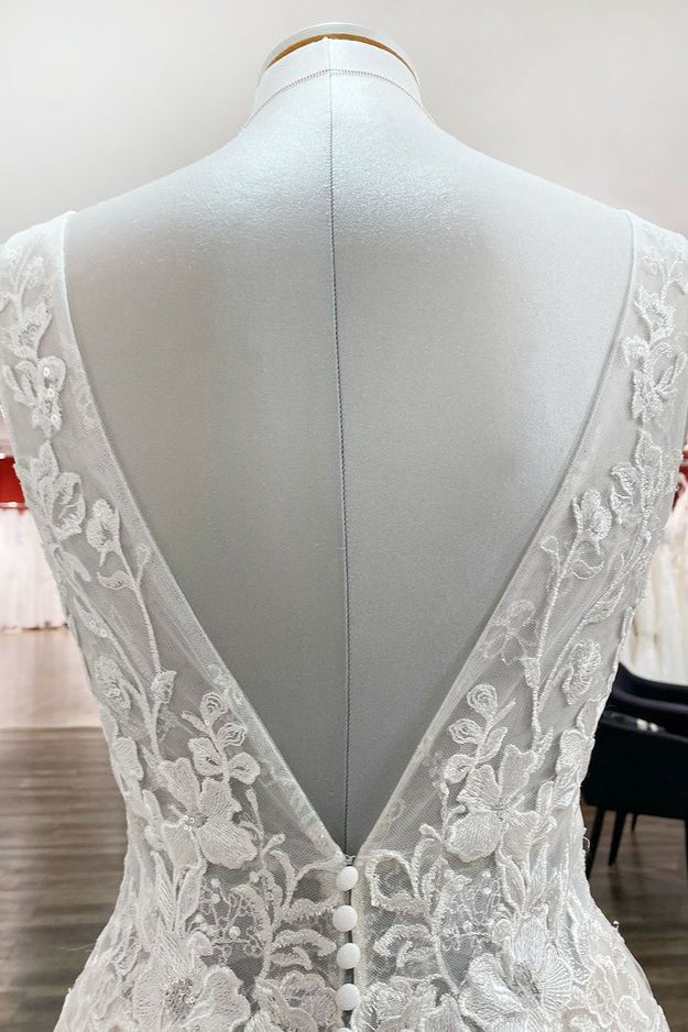 Vestido de Noiva Modesto Comprido em Linha A com Decote em V, Costas Abertas, Tule e Rendas Aplicadas