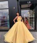 Robe de bal longue modeste en tulle à décolleté cœur pour soirée formelle