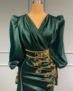Robe de bal modeste longue sirène en satin avec perles, col en V et manches