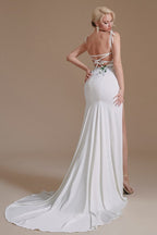 Vestido de Noiva Modesto Longo em Cetim com Alças Finas Estilo Sereia e Costas Descobertas com Fenda