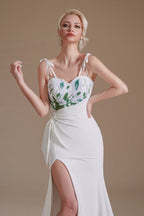 Vestido de Noiva Modesto Longo em Cetim com Alças Finas Estilo Sereia e Costas Descobertas com Fenda