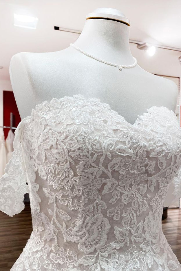 Vestido de novia de tul con encaje y hombros descubiertos, estilo princesa, modesto y largo