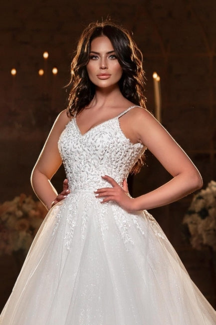 Vestidos de Noiva Modestos em Tule, Sem Mangas, com Alças Finas, Corte em A e Comprimento até ao Chão, com Aplicações