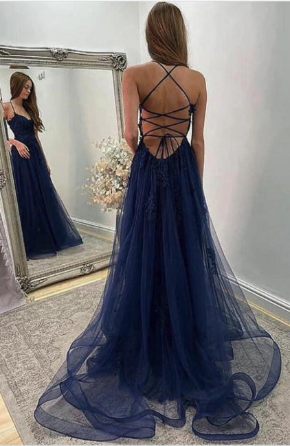 Robe de bal bleu marine en tulle, ligne A, bretelles fines, fendue devant, dos nu
