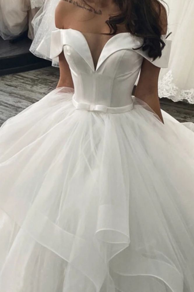 Nuovo Arrivo Abito da Sposa a Strati con Spalle Scoperte e Maniche a Sbuffo in Stile Principessa