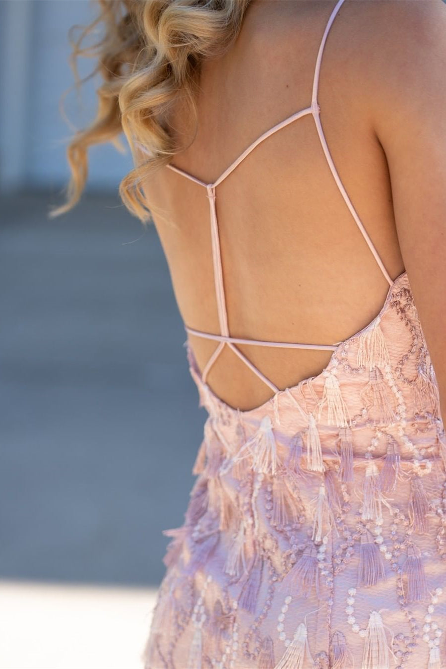 Neuankömmling Rosa Ärmellos Applikationen Rückenfrei Homecoming Kleid