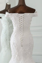 Robes de mariée élégantes sirène jolies avec appliques et laçage épaules dénudées