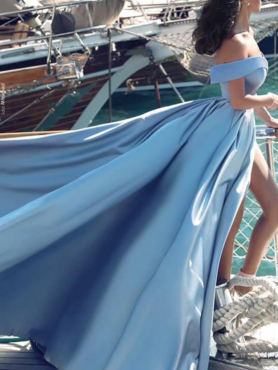 Vestido de Baile Longo de Cetim com Ombros Descobertos e Fenda