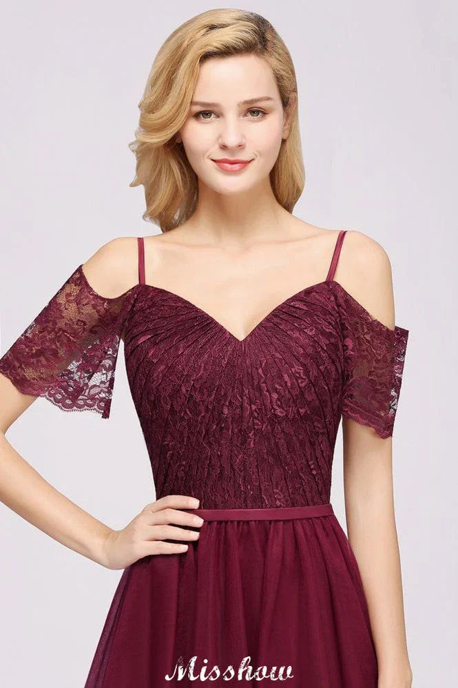 Schulterfreies burgunderrotes A-Linien-Kleid für Brautjungfern, bodenlanges Abendkleid aus Tüll