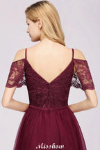 Schulterfreies burgunderrotes A-Linien-Kleid für Brautjungfern, bodenlanges Abendkleid aus Tüll
