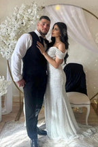 Vestido de Noiva Comprido com Lantejoulas e Decote Ombro a Ombro estilo Capela