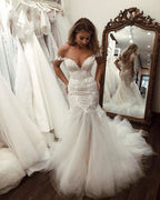 Robe de mariée élégante en tulle long avec dentelle sirène et épaules dénudées