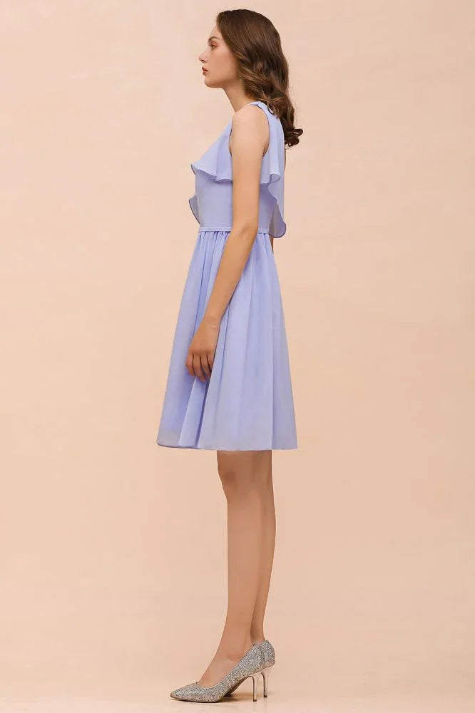 Ein-Schulter-Lavendel-Kurzes Brautjungfernkleid aus Chiffon, knielang, schlichtes Alltagskleid