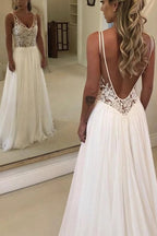 Robe de mariée en mousseline à col en V et dos ouvert avec dentelle