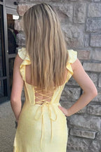 Phyllis | Vestido largo de gala amarillo sirena con tirantes finos de satén y cuentas