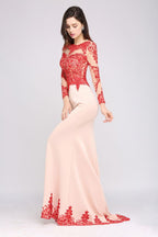 Robe de soirée rose sirène à décolleté en cœur, traîne ample et jolie dentelle