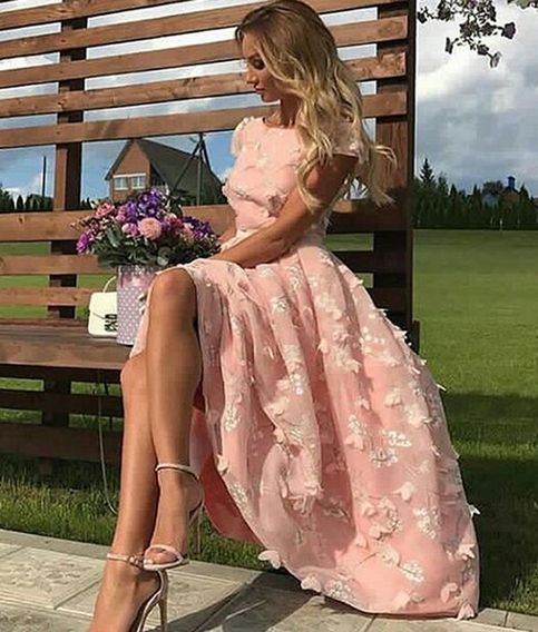 Abiti da cerimonia rosa corti con fiori, linea a campana, lunghezza tè