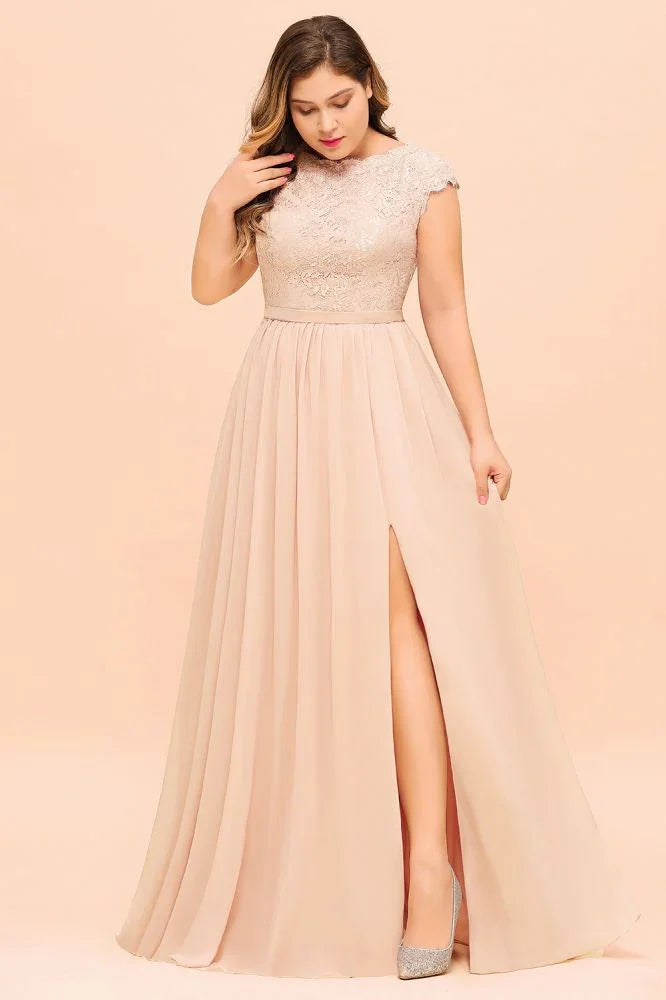 Großgrößiges Spitzenkleid mit Perlen in Rosa für Brautjungfern, kurze Ärmel, Seitenschlitz, Hochzeitsfestkleid