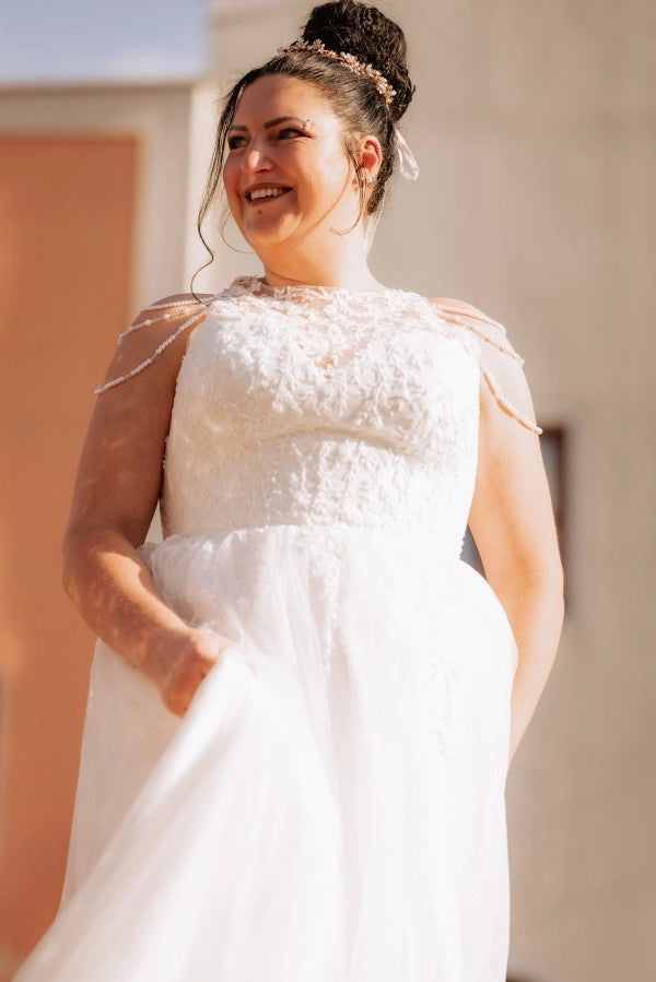 Popular Ivory Crew Neck Sleeveless A-Line Wedding Dress with Appliques and Beadings