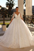 Vestido de novia largo de princesa blanco con escote en V, encaje y mangas largas