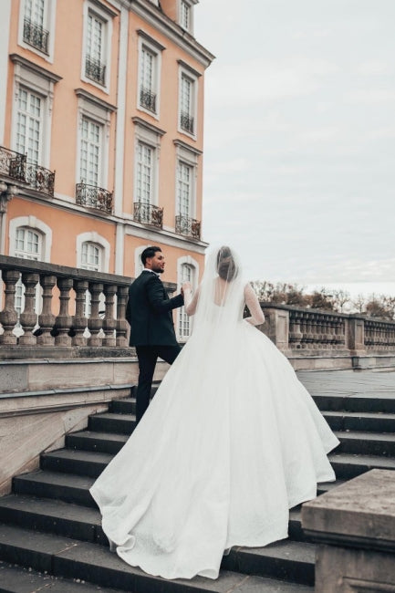 Robes de mariée longues blanches princesse en ligne A avec manches longues