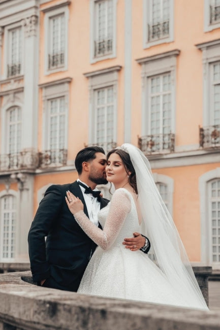 Robes de mariée longues blanches princesse en ligne A avec manches longues