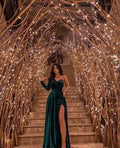 Robe de soirée en velours vert à une manche avec fente haute Robe de bal verte ample Y563
