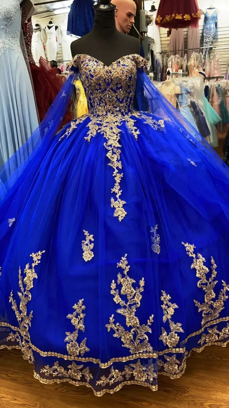 Vestido de baile em tule azul real com renda dourada Vestido de 16 anos Y530