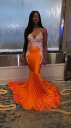 Robes de soirée sirène orange séduisantes avec appliques Y549