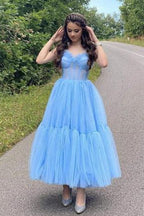 Vestido de fiesta largo de tul azul cielo claro de princesa