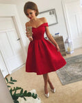 Robe courte de bal rouge en satin à ligne A et épaules dénudées