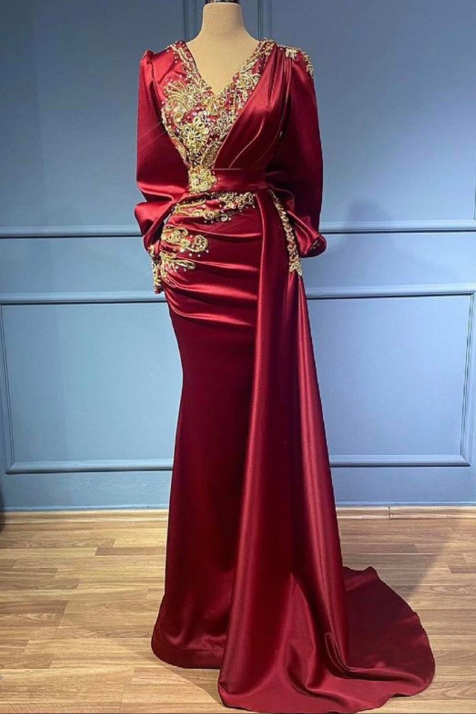 Robes de soirée rouges à manches, robes de bal élégantes longues jusqu'au sol