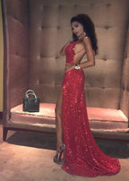Robe de bal rouge longue à col en V, dos nu pailleté, coupe sirène avec fente