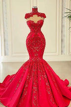 Abito da sera lungo fino a terra in raso a sirena senza maniche rosso con perline, stile sweetheart