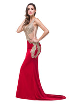 Vestidos formales de sirena con escote en V rojo y largo hasta el suelo con apliques
