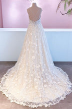 Abito da sposa romantico lungo a linea ad A con scollo a cuore, applicazioni in pizzo e tulle