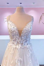 Abito da sposa romantico lungo a linea ad A con scollo a cuore, applicazioni in pizzo e tulle