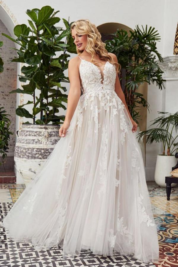 Vestido de novia romántico largo de corte A con escote en V, encaje de tul y espalda abierta