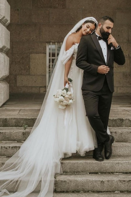 Romantic off-the-shoulder cap sleeves a-line tulle Wedding dress