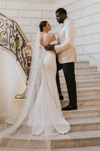 Robe de mariée sirène en satin avec fines bretelles spaghetti et manches courtes cape romantiques