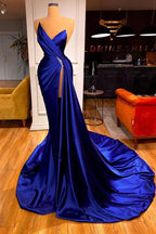 Robe de bal longue sirène bleu royal à col en V avec fente