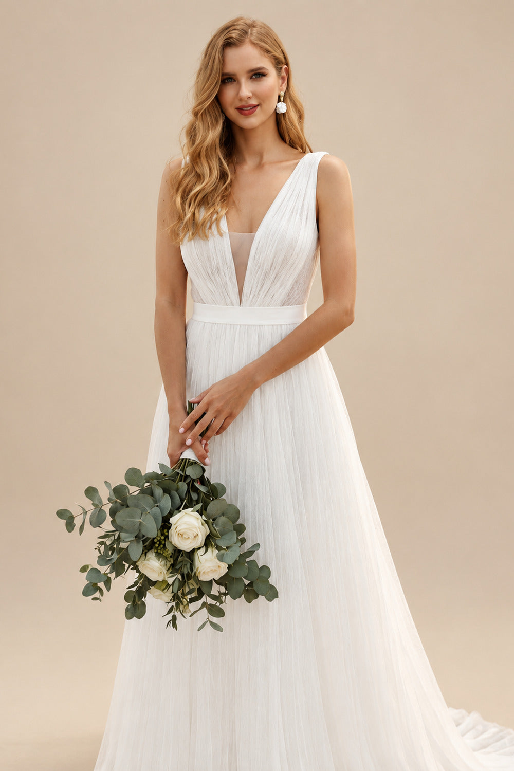 Rutipo Ivory A-Line Deep V-Neck Sleeveless Sweep Train Tulle Beach Wedding Dresses