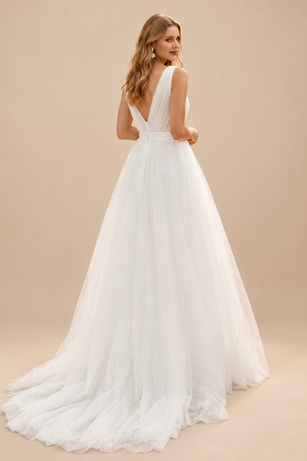 Rutipo Ivory A-Line Deep V-Neck Sleeveless Sweep Train Tulle Beach Wedding Dresses