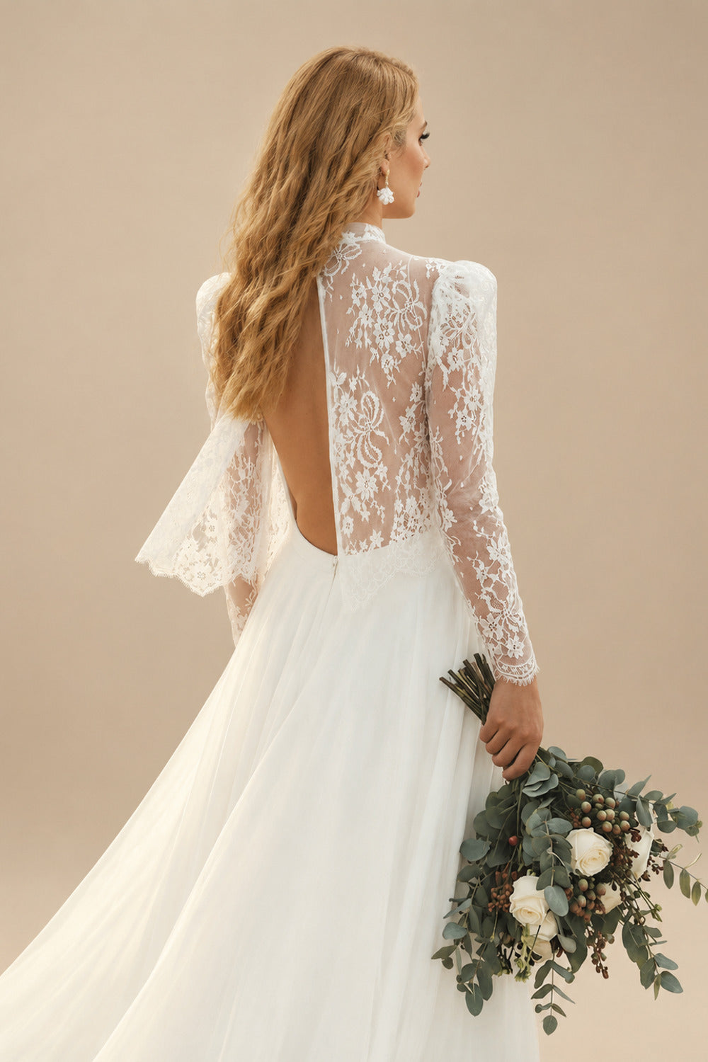 Rutipo Ivory Beach/Boho Long Sleeves Sweep Train Chiffon Wedding Dresses With Lace