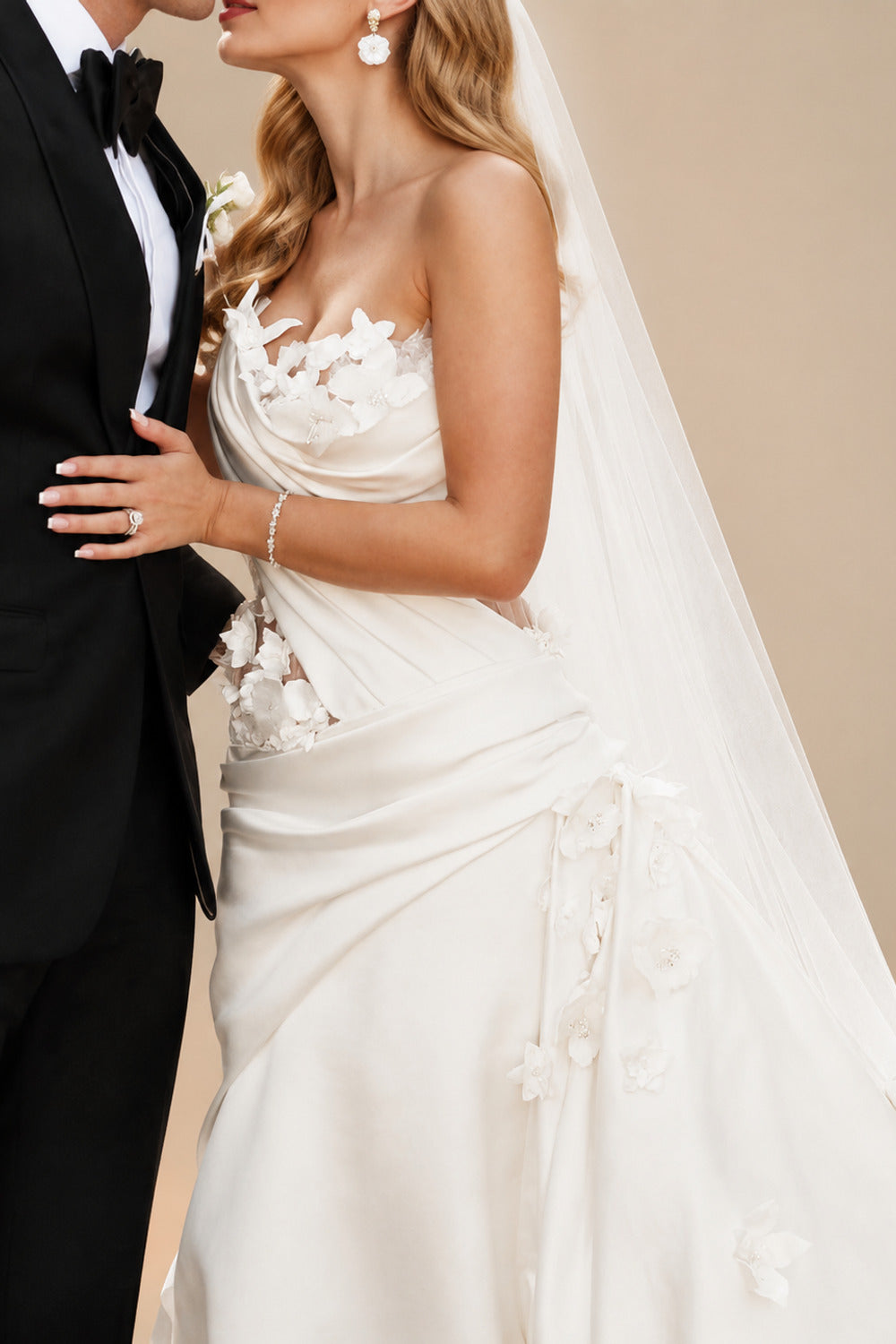 Rutipo Ivory Vintage One-Shoulder Flowers Wedding Dresses With Ruffles