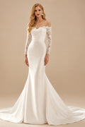 Rutipo Ivory Trumpet/Mermaid Strapless Long Sleeves Satin Wedding Dresses With Lace